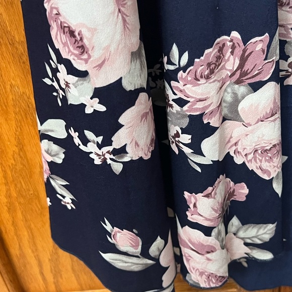 Beautiful Floral Dressy Jacket - Picture 5 of 10
